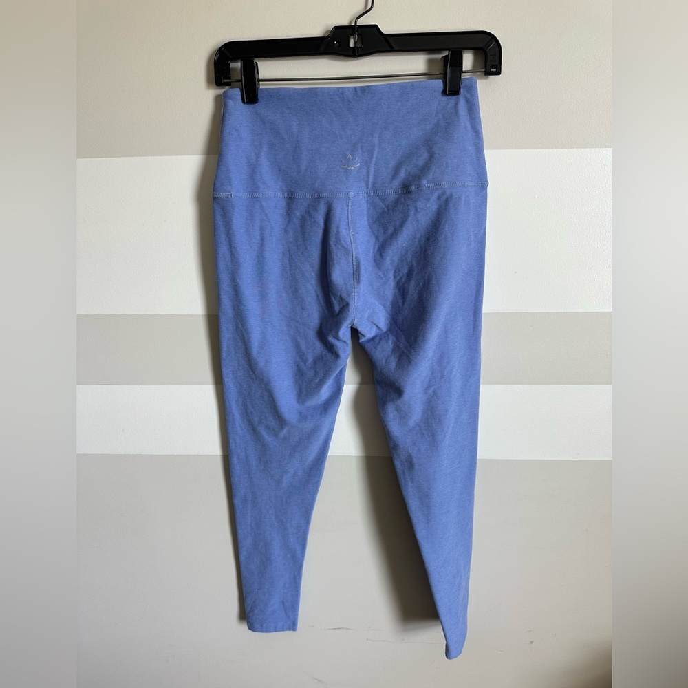 Beyond Yoga Periwinkle High-Rise Leggings - Picture 3 of 3